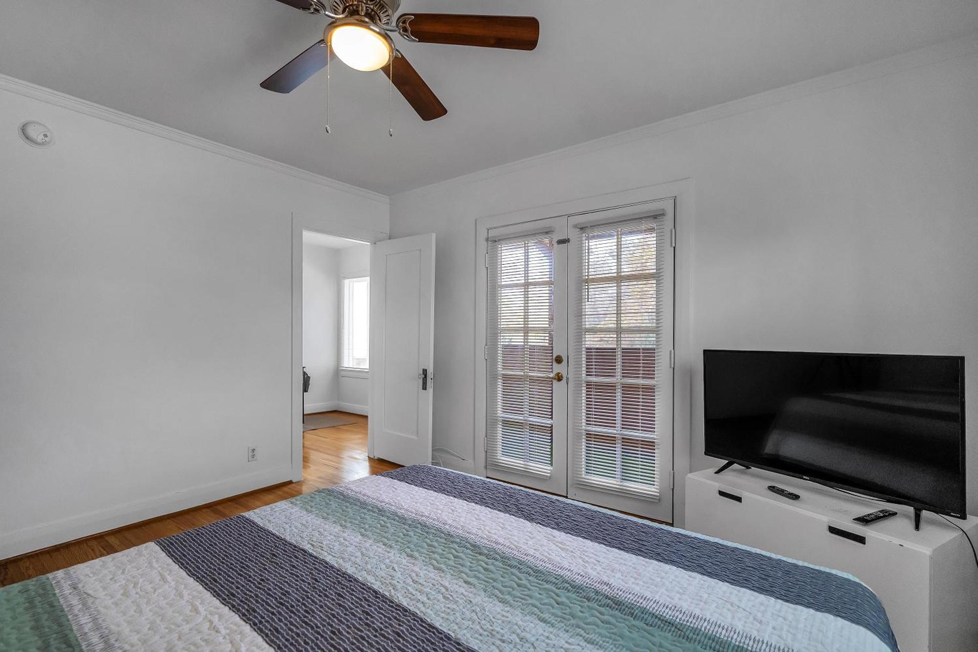 Luxury Two Story 2-bedroom & Office Near West Hollywood Apartamento